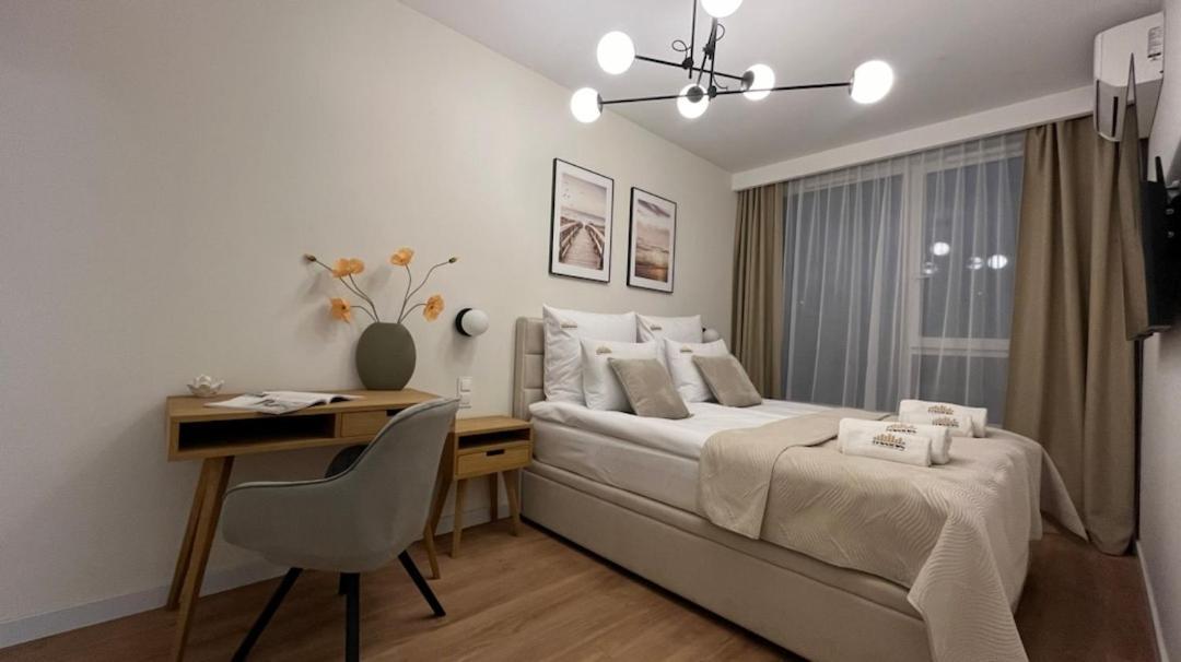 Chlebova - Riverside View Terrace, Free Parking, Gym & Kidsplay By Downtown Apartments Danzica Esterno foto